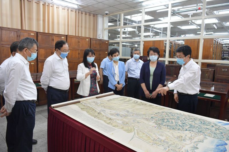 4:参观古籍特藏中心