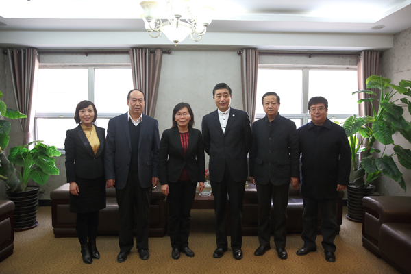 学校领导会见叶静漪