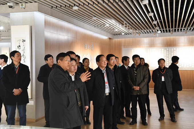 6评估专家集体考察旭宇艺术馆