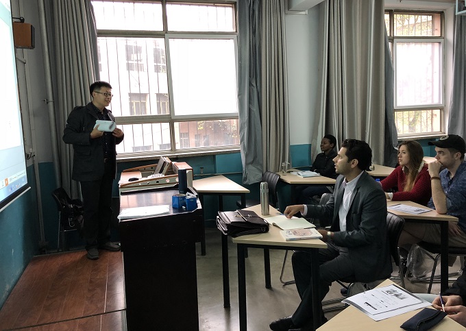 图一:在国际交流与教育学院参加汉语课程学习